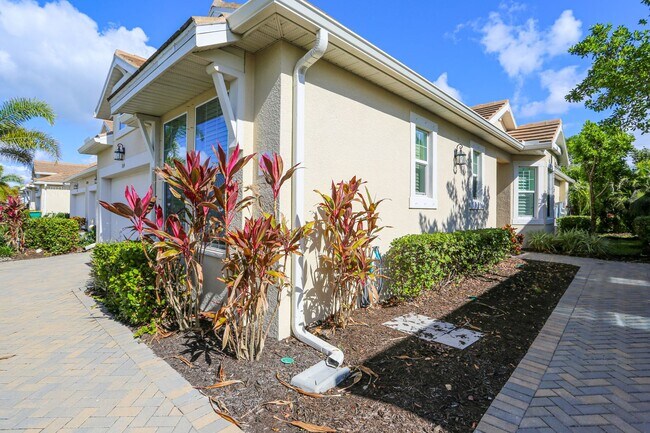 Building Photo - UNIT AVAILABLE AGAIN FOR JANUARY-APRIL 202...