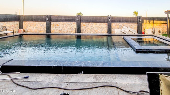 Building Photo - 3008 Bob Beamon St