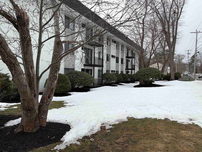 Building Photo - 467 High St