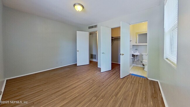 Building Photo - 3034 Belden St