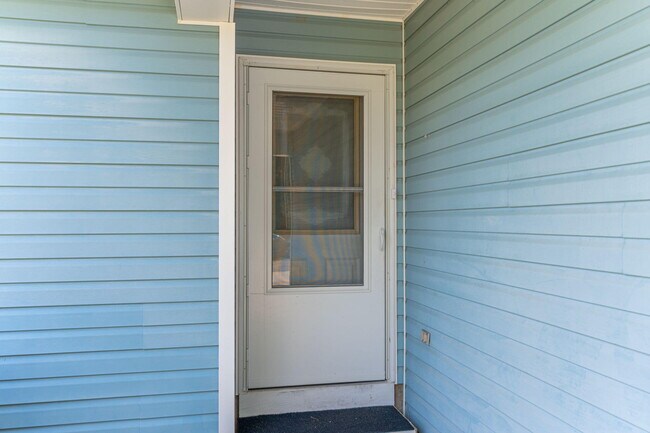 Building Photo - 4253 Antioch Rd