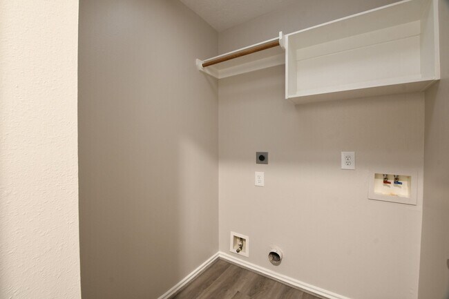 Foto del edificio - 20939 Jessica Rose Ln
