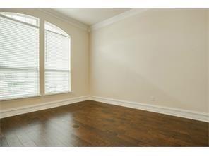 Building Photo - 4055 Victory Dr