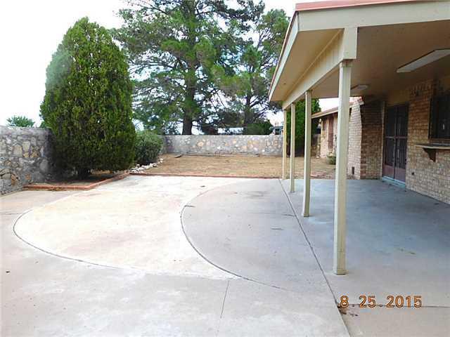 Building Photo - 10560 Crete Dr