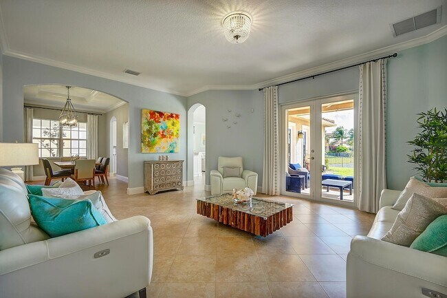 Foto del edificio - 8980 Lakeview Pl