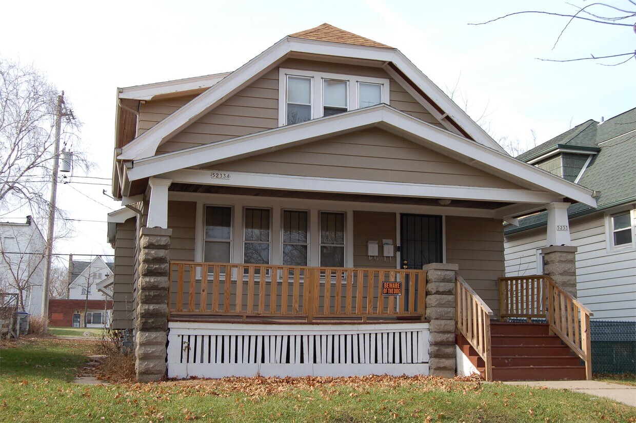 5233 N 34th St, Milwaukee, WI 53209 Townhome Rentals in Milwaukee WI