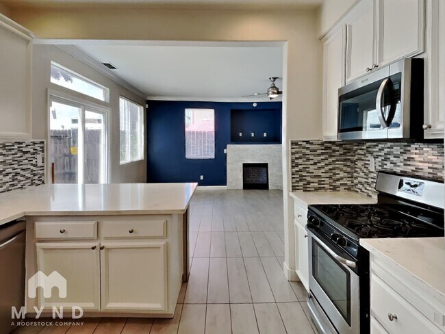 Foto del edificio - 5325 Dunlay Dr