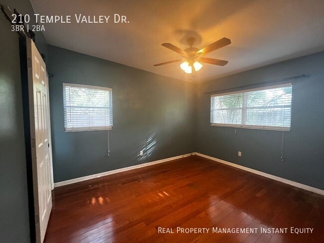Building Photo - 210 Temple Valley Dr