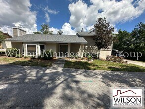 Building Photo - 840 Maraval Ct