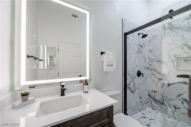 Foto del edificio - 540 W Horizon Ridge Pkwy