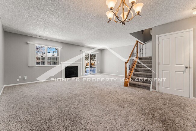 Foto del edificio - Fantastic Townhome with 1-Car Attached Garage, and Central AC!