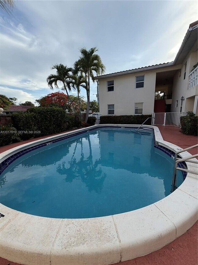 Foto del edificio - 2591 NE 55th Ct