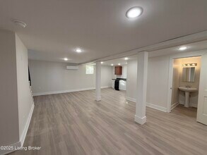 Building Photo - 730 Hazel St