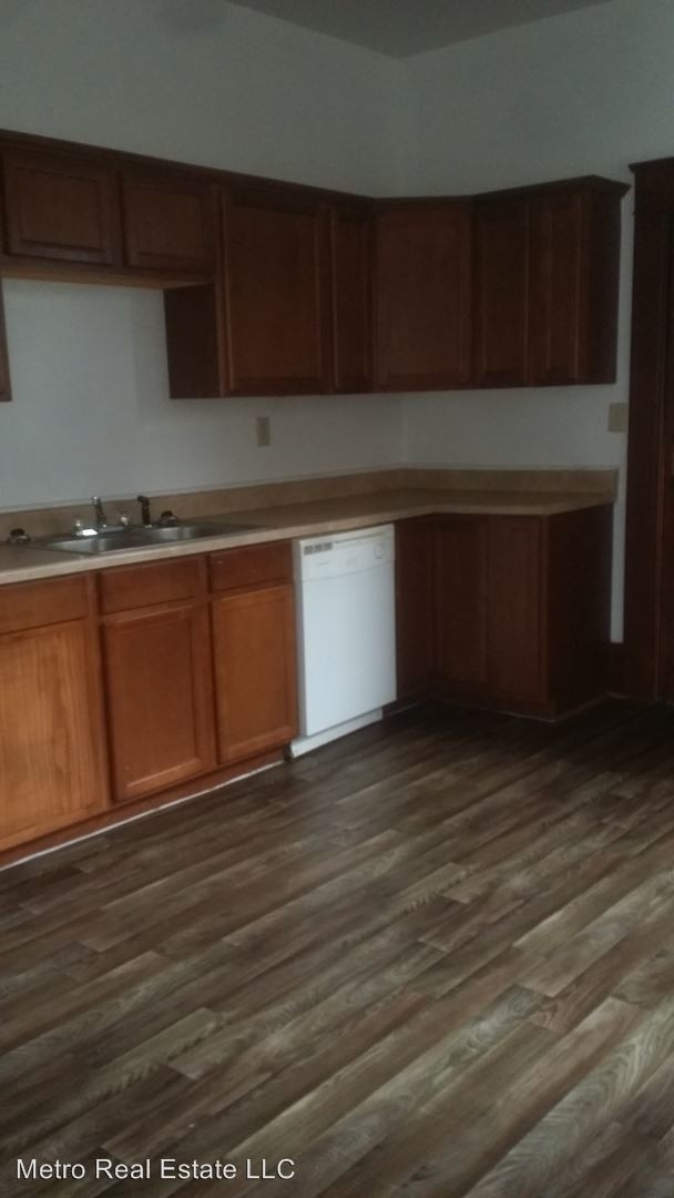 Building Photo - 131 E Creighton Ave