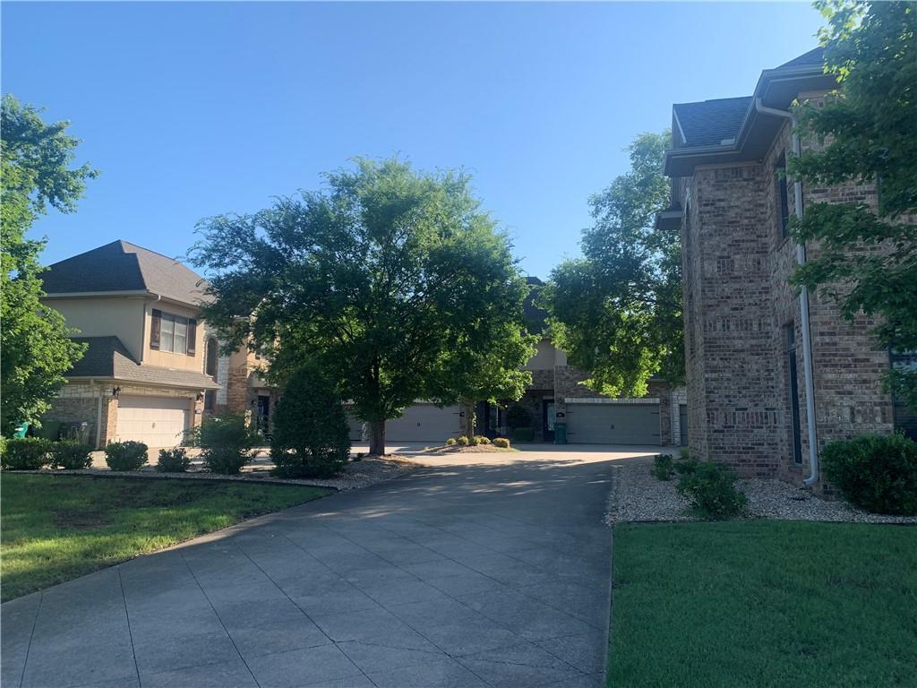 Building Photo - 2507 S Everest Ave