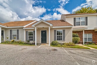 Building Photo - 2000 Water Oak Dr