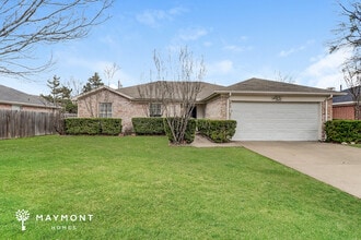 Building Photo - 1005 Meadowbend Dr