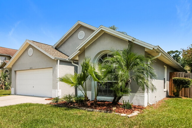 Foto del edificio - 6152 Weatherwood Cir