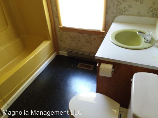 Building Photo - 3 br, 1.5 bath House - 4381 Warrenton Rd