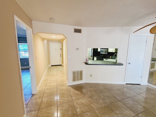 Building Photo - Lovely two bedroom two bathroom ground flo...