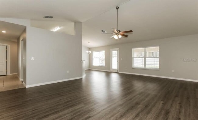 Building Photo - 1649 Hallcrest Dr