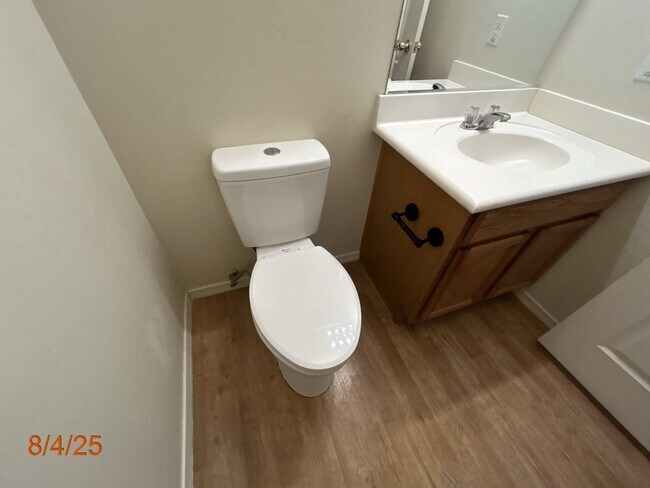 Foto del edificio - COMING SOON - Large 3 Bed / 2 Bath Home wi...