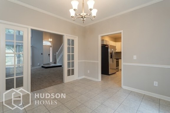 Building Photo - 205 Woodlands W