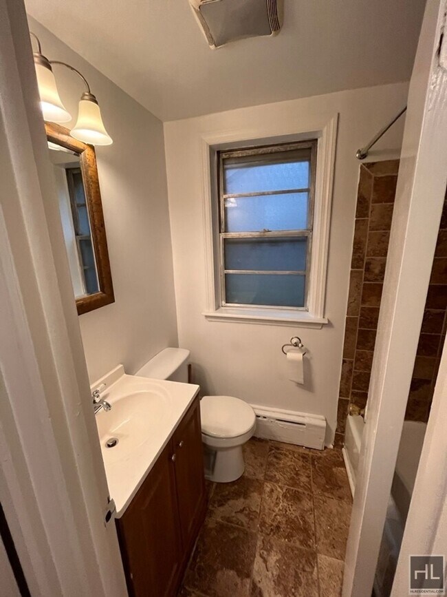 Building Photo - west 256 sth bronx, NY 10471