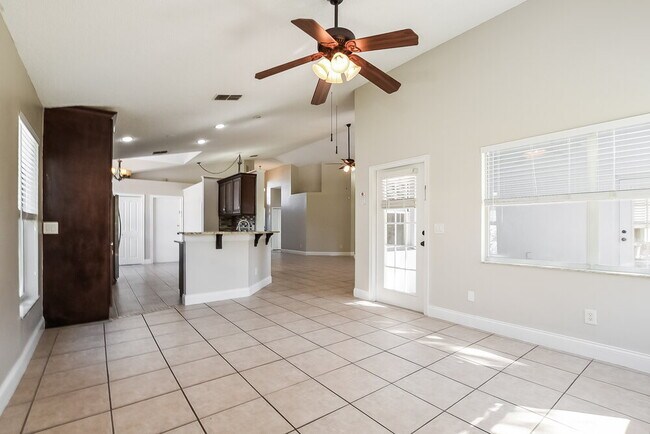 Foto del edificio - 2714 Cahill Way