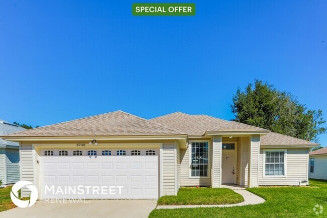 Building Photo - 3738 Woodbriar Dr