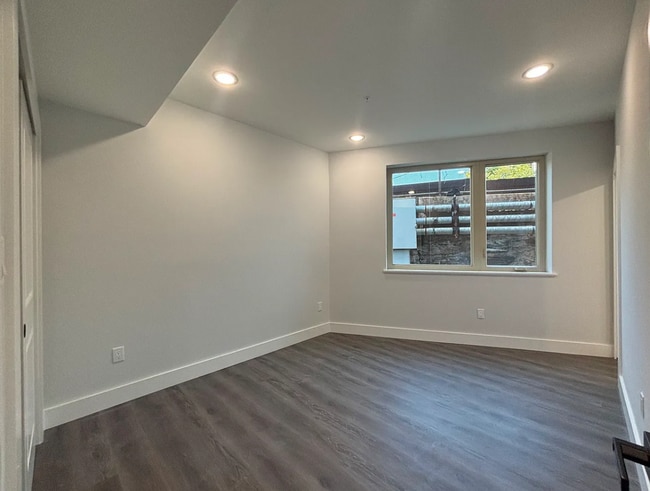 Building Photo - 1108 W Dauphin St