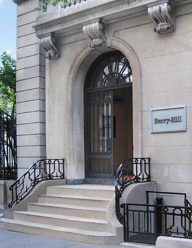 Foto del edificio - 11-15 E 70th St