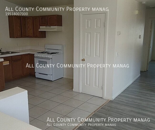 Building Photo - 2 BED 2 BATH FOR RENT IN YUCCA VALLEY