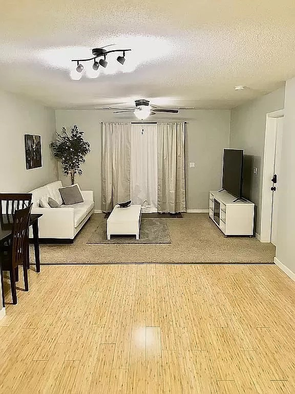 Foto del edificio - 740 Magnolia Ln