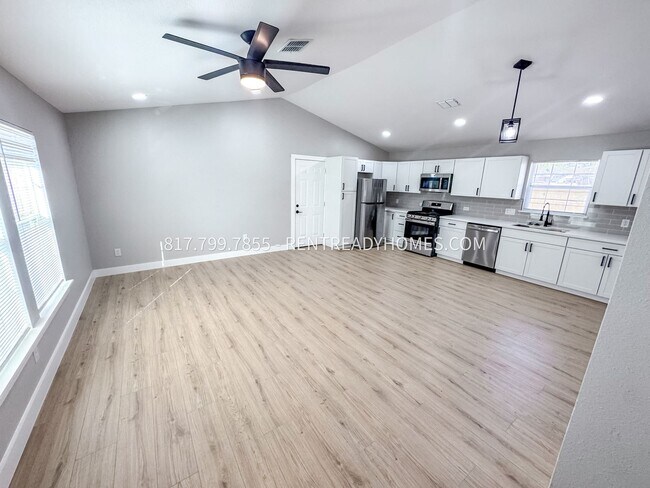 Foto del edificio - 5017 Higgins St