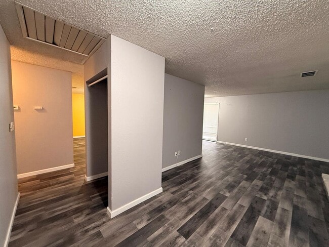 Foto del edificio - Beautiful 3 Bedroom Single-Family Home!