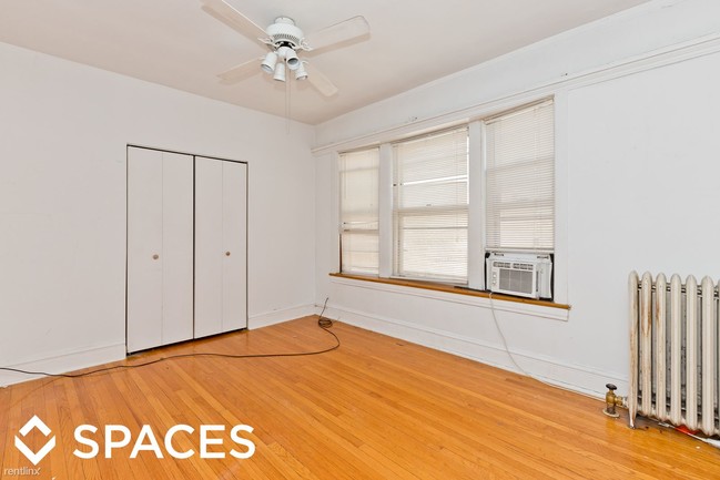 Building Photo - 5051 N Damen Ave