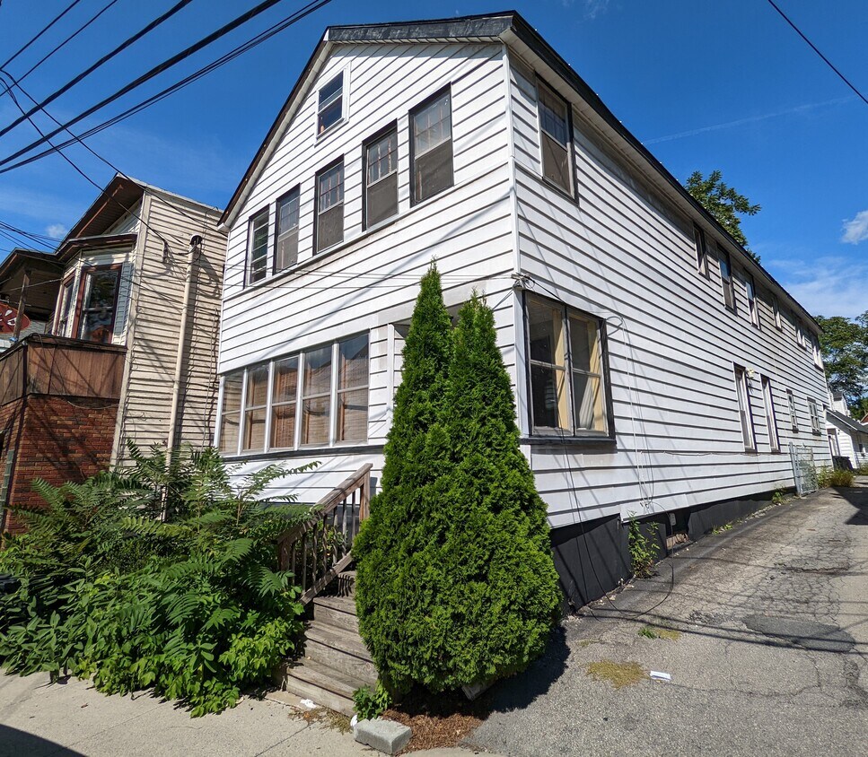555 Nott St Unit 1, Schenectady, NY 12308 Apartments in Schenectady