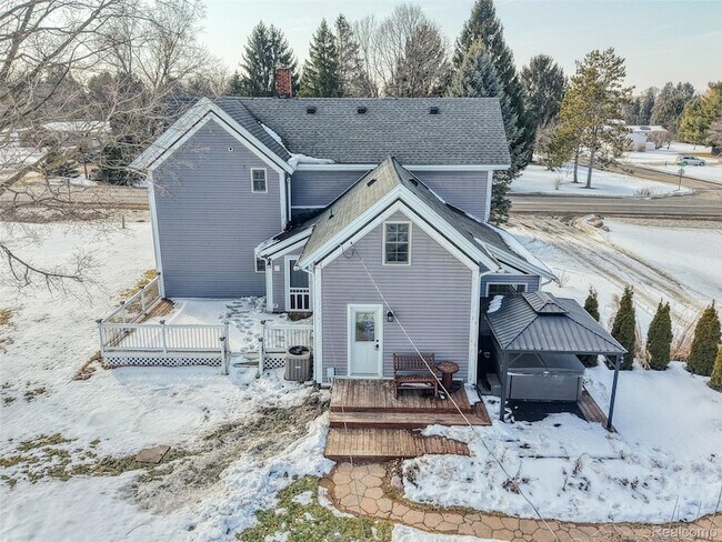 Foto del edificio - 3342 Oak Grove Rd