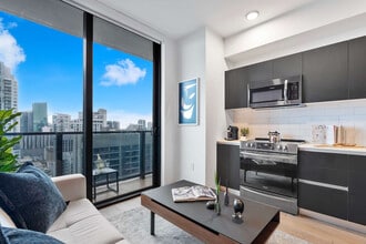 Building Photo - 398 NE 5th St