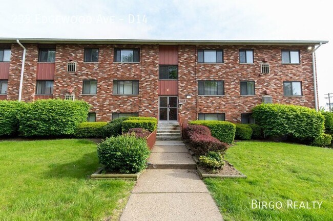 Building Photo - Move in Today!  Renovated Apartment in Pit...