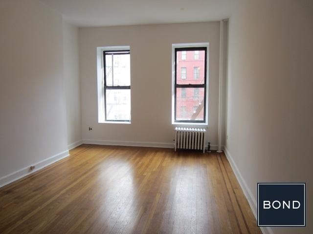 Primary Photo - 1621 York Ave