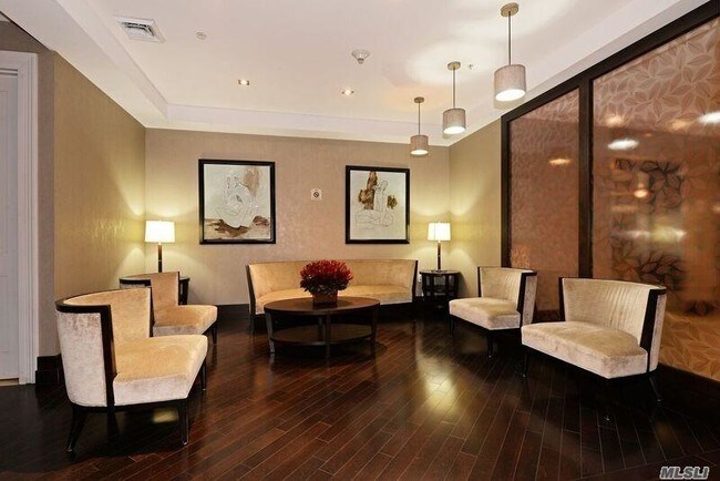Foto del edificio - 61 Bryant Ave