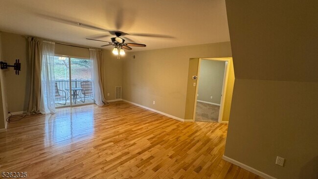 Foto del edificio - 98 Crestview Ln