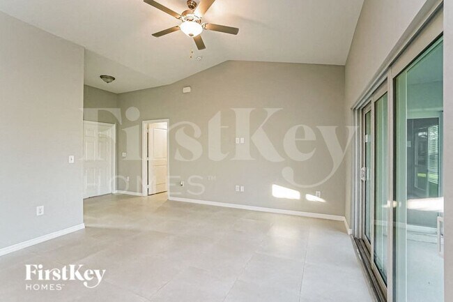 Foto del edificio - 2838 NW 3rd Pl