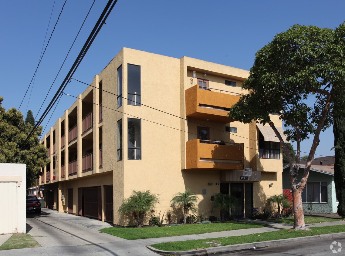 Building Photo - 119 E Eagle St