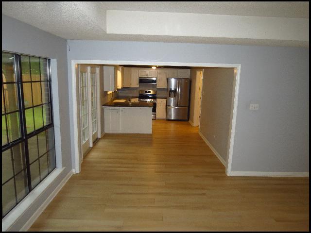 Foto del edificio - 3704 Lakewood Valley Dr