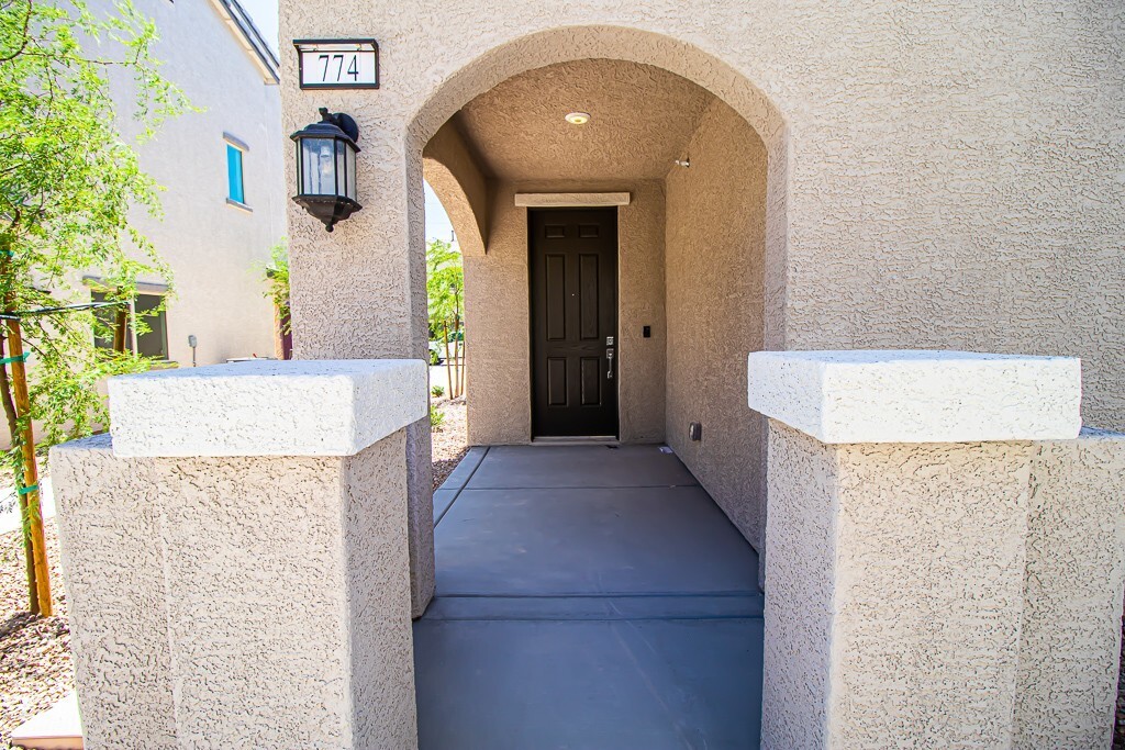 Foto principal - 3BR/ 2.5BA TOWNHOUSE IN North Las Vegas Av...