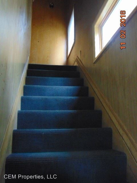 Building Photo - 243 Clay Ave