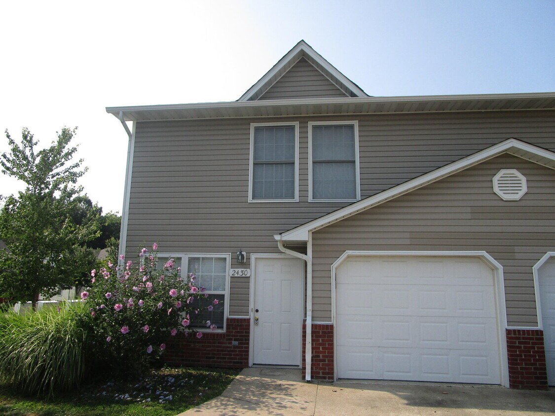 Primary Photo - 2430 Harbor Park Dr